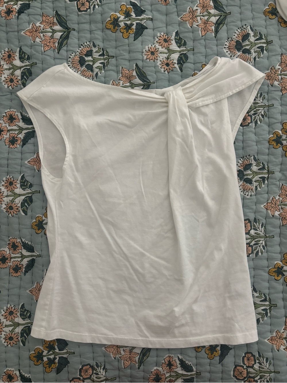 Banana Republic White Twist-Neck Cap Sleeve Camisole